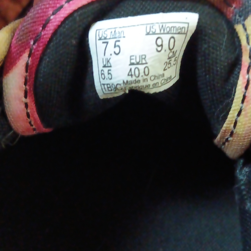 Vans - Picture 2 of 2